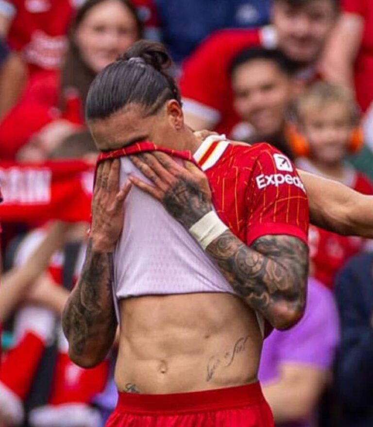 Liverpool fans send clear message to Darwin Nunez after win against Manchester City